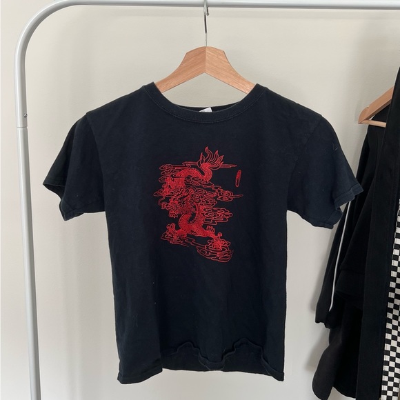 red dragon tee crop top - Picture 1 of 3